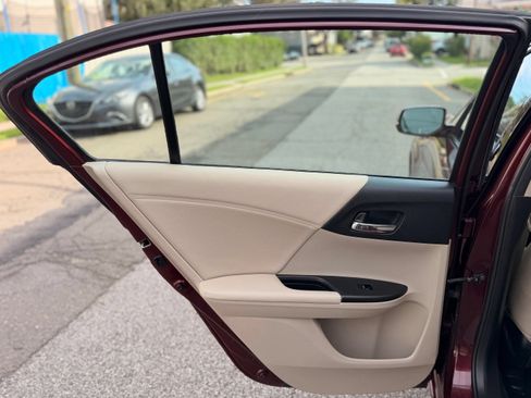 Used 2016 Honda Accord EX-L image 16