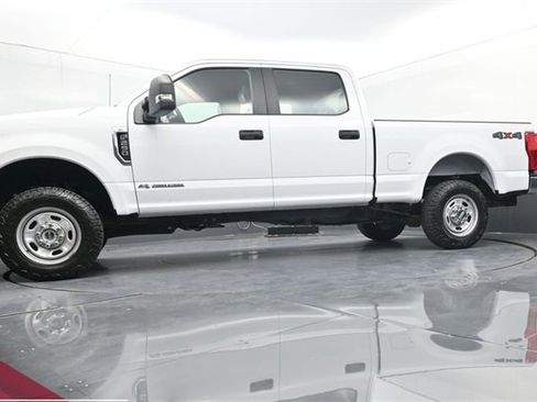Used 2022 Ford F250 XL w/ Power Equipment Group image 14