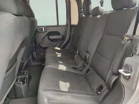 Used 2023 Jeep Gladiator Sport AWD/4WD image 29