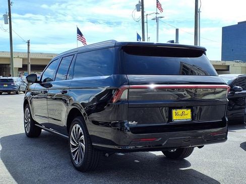 New 2026 Lincoln Navigator L Black Label AWD/4WD image 6