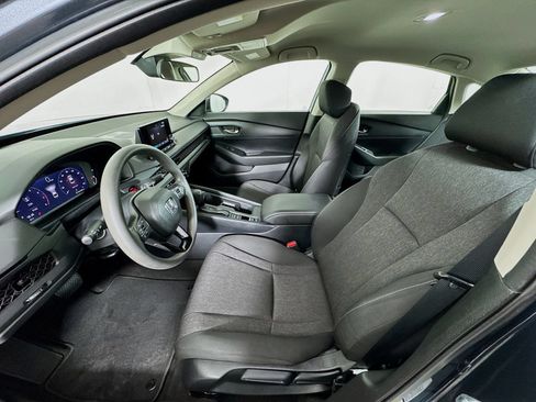 Used 2025 Honda Accord LX image 10