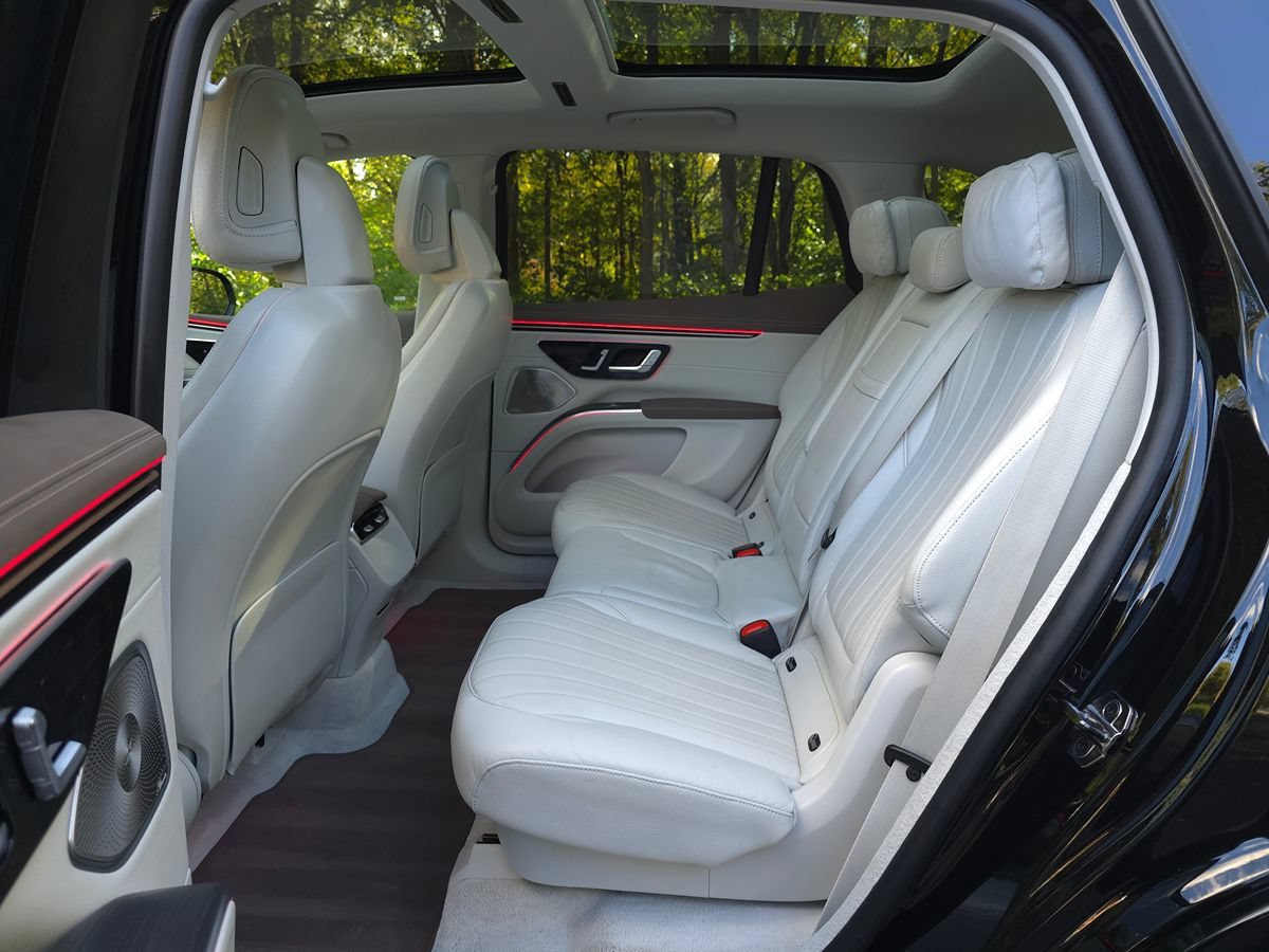 Used 2023 Mercedes-Benz EQS 580 4MATIC SUV image 15