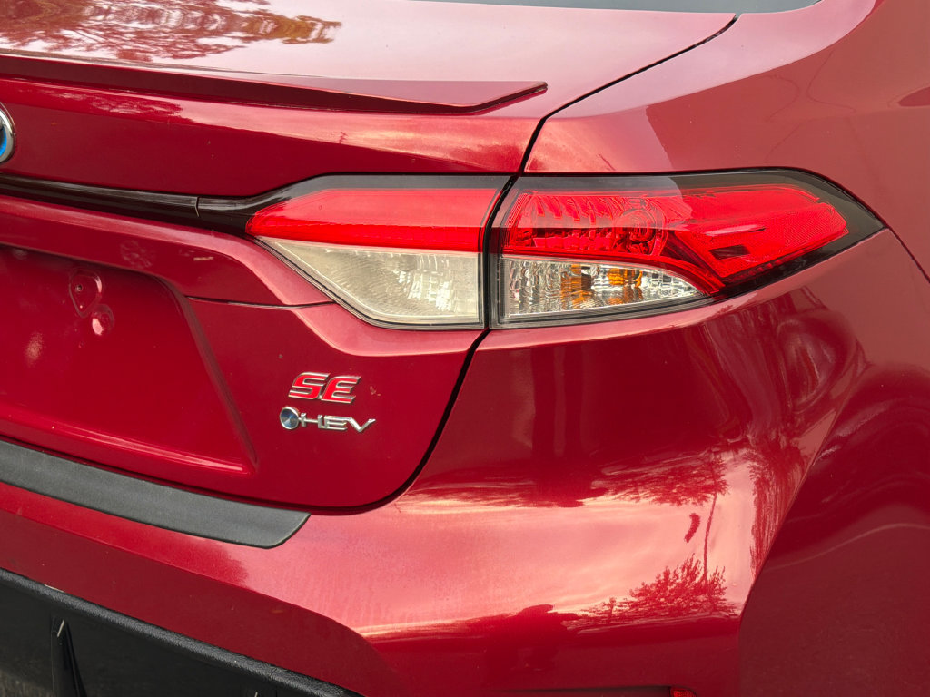 Used 2025 Toyota Corolla SE FWD image 5