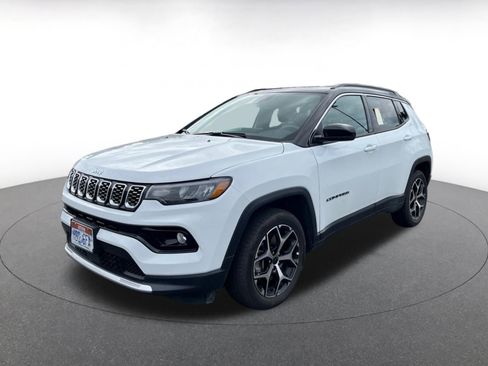 Used 2025 Jeep Compass Limited AWD/4WD image 3