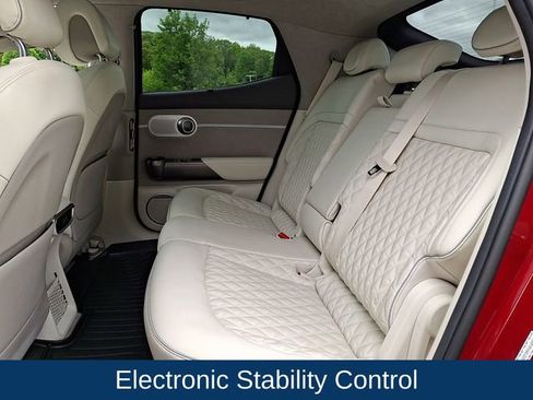 Used 2023 Genesis GV60 Performance AWD/4WD image 18