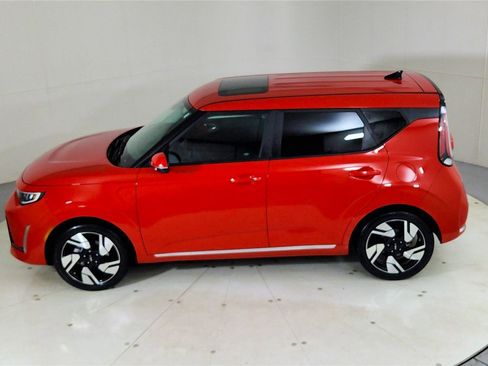 Used 2025 Kia Soul GT-Line w/ GT-Line Technology Package image 16