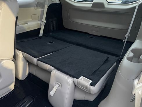 Used 2019 Nissan Pathfinder Platinum image 13