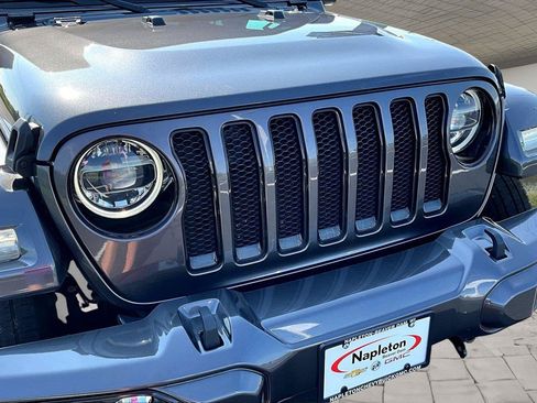 Used 2021 Jeep Wrangler Unlimited Sahara AWD/4WD image 38
