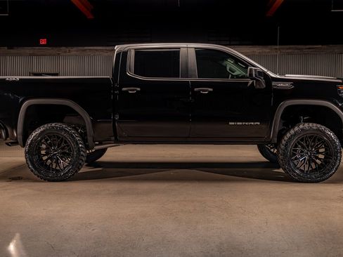 Used 2024 GMC Sierra 1500 Pro w/ Graphite Edition image 11