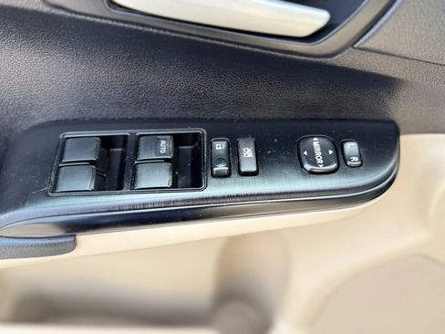 Used 2012 Toyota Camry LE image 13