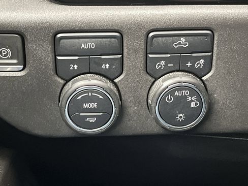 Certified 2023 Chevrolet Silverado 1500 LT image 17