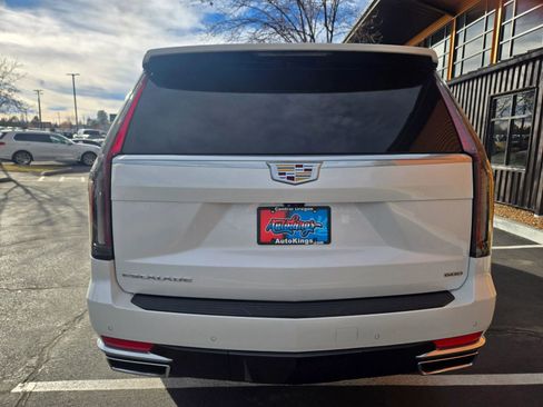 Used 2021 Cadillac Escalade Premium Luxury w/ Performance Package AWD/4WD image 4