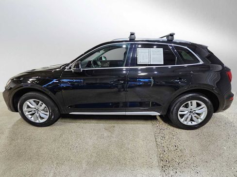 Used 2023 Audi Q5 2.0T Premium w/ Convenience Package image 4