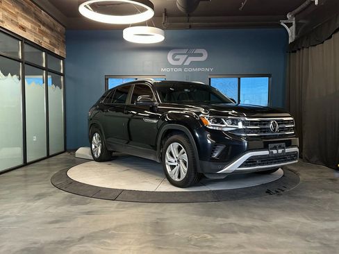Used 2020 Volkswagen Atlas Cross Sport SEL image 1
