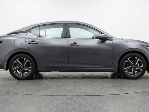 Used 2025 Nissan Sentra SV image 11