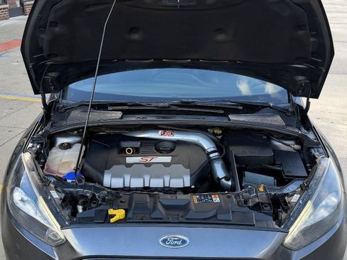 Used 2018 Ford Focus ST image 32