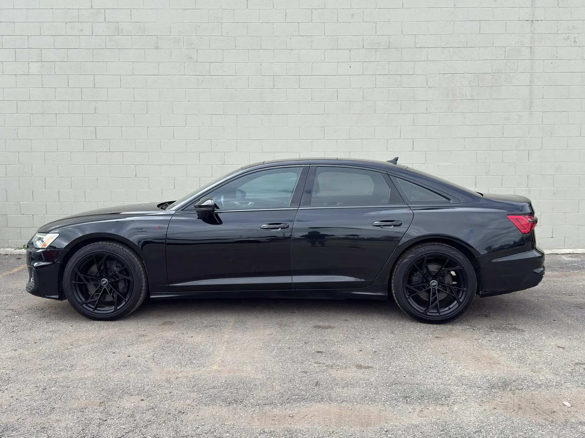 Used 2019 Audi A6 3.0T Premium Plus w/ Premium Plus Package AWD/4WD image 2