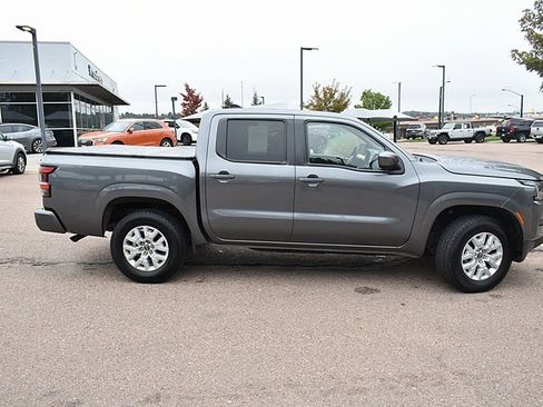 Certified 2023 Nissan Frontier SV image 11