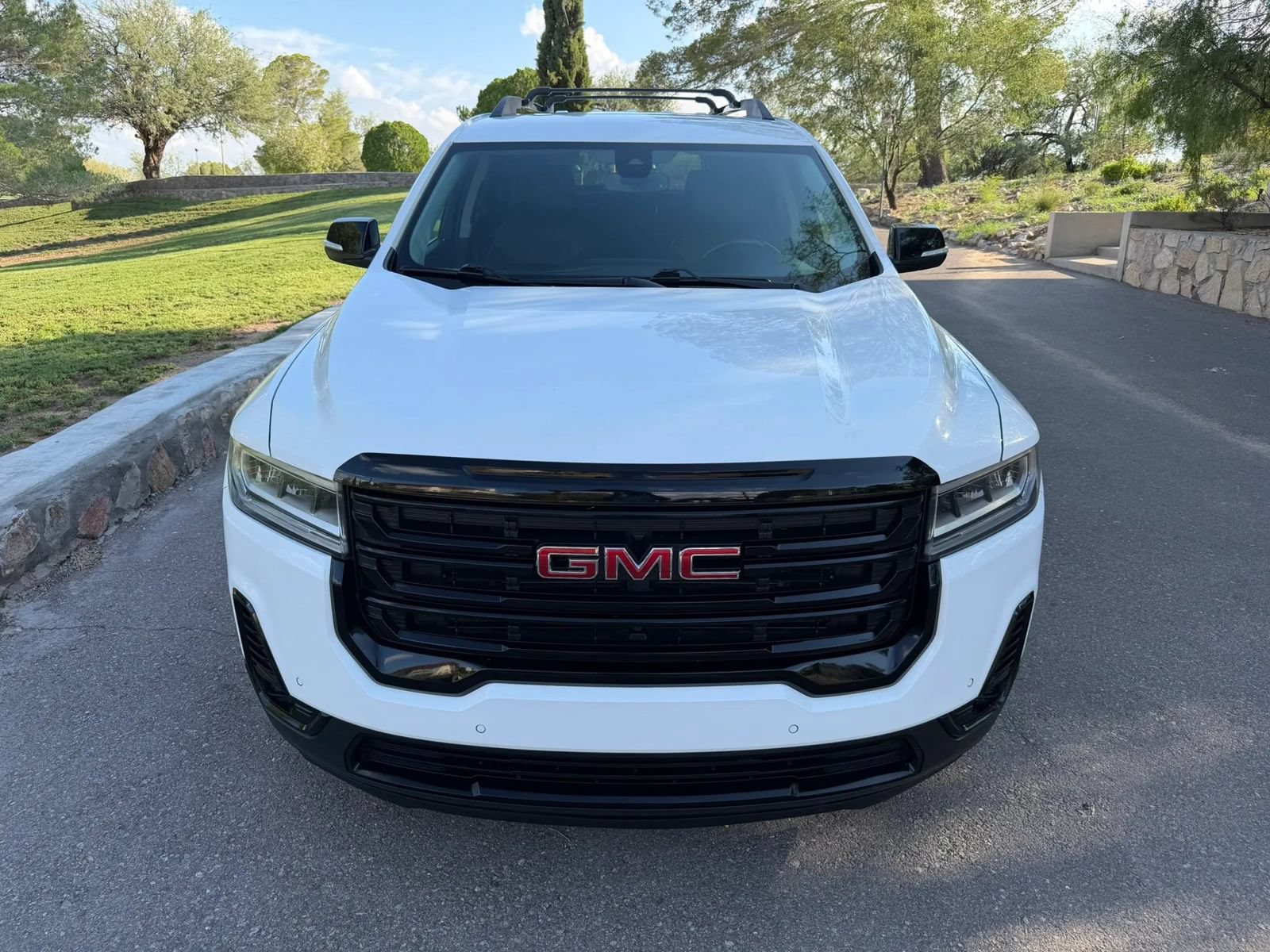 Used 2022 GMC Acadia SLT w/ Elevation Edition AWD/4WD image 8