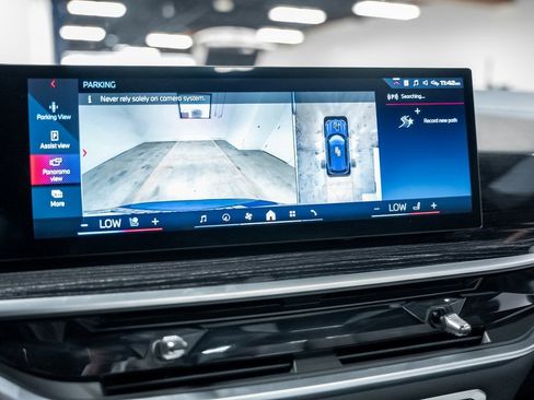 Used 2025 BMW X5 M60i w/ Climate Comfort Package image 54