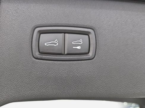 Used 2024 Porsche Cayenne AWD/4WD image 29