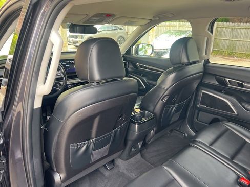 Certified 2025 Kia Telluride LX FWD image 9