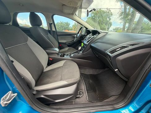 Used 2014 Ford Focus SE w/ SE Winter Package FWD image 14
