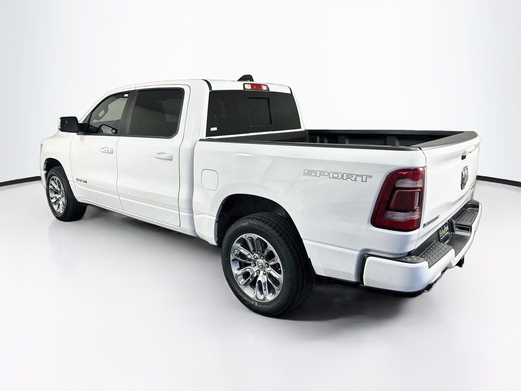 Used 2023 RAM 1500 Laramie AWD/4WD image 5