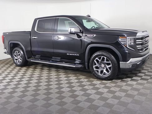 Used 2023 GMC Sierra 1500 SLT w/ SLT Premium Package AWD/4WD image 21
