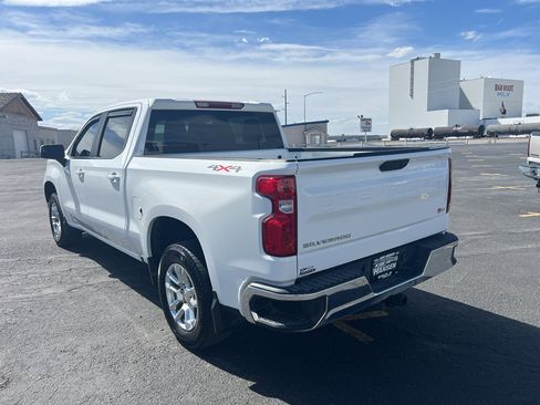 Used 2025 Chevrolet Silverado 1500 LT AWD/4WD image 5