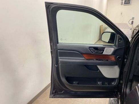 Certified 2024 Lincoln Navigator Reserve image 15