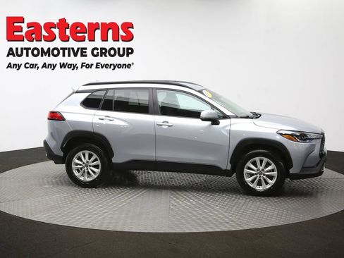 Used 2023 Toyota Corolla Cross LE image 43