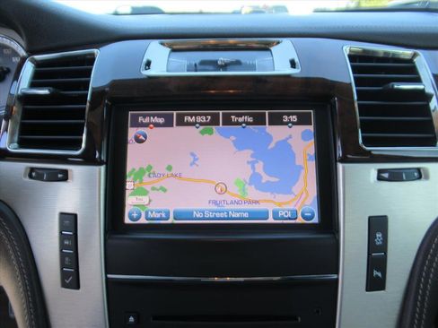 Used 2013 Cadillac Escalade Platinum image 22