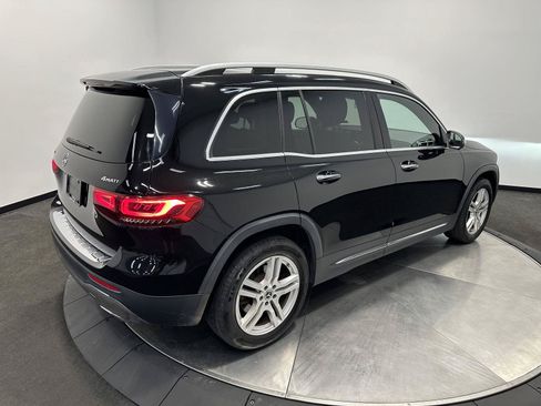 Used 2021 Mercedes-Benz GLB 250 4MATIC image 7