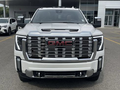 Used 2024 GMC Sierra 2500 Denali w/ Technology Package AWD/4WD image 12