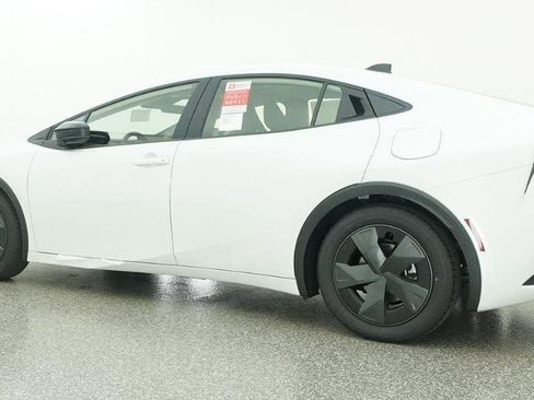 New 2026 Toyota Prius Plug-In Hybrid FWD image 20