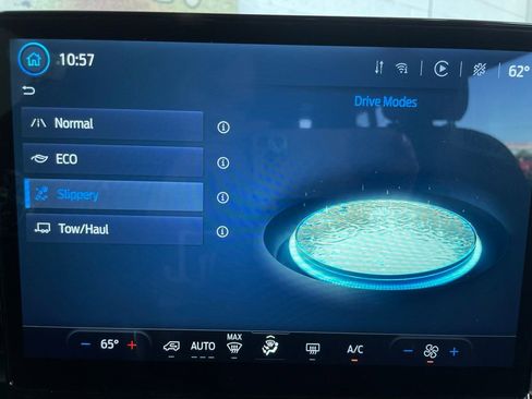 Used 2023 Ford Transit 350 XLT image 57