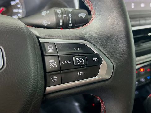 Used 2023 Jeep Compass Trailhawk AWD/4WD image 18