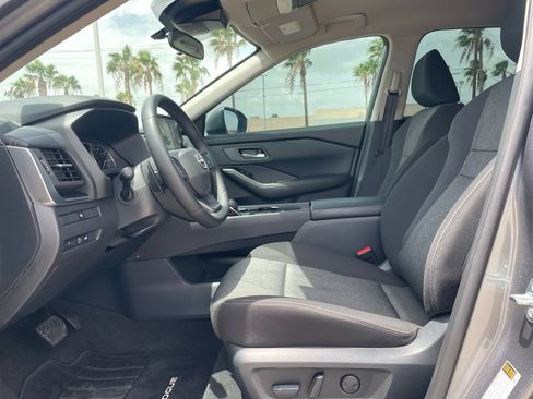 Certified 2025 Nissan Rogue SV FWD image 21