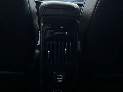 Used 2025 Jeep Compass Trailhawk image 12