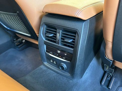 Used 2019 BMW 330i Sedan w/ Driving Assistance Package image 37