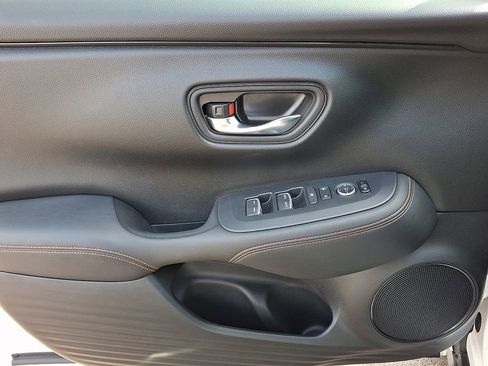 Used 2023 Honda HR-V Sport image 12