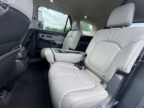 Used 2023 Honda Pilot EX-L image 13