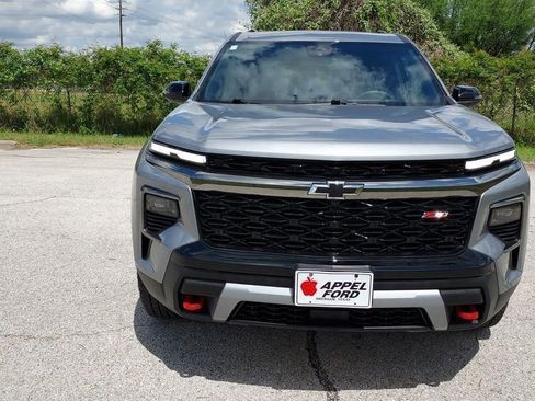 Used 2025 Chevrolet Traverse Z71 w/ Driver Confidence Package image 8