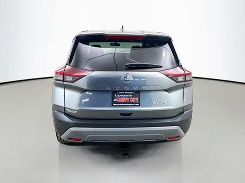 Used 2023 Nissan Rogue SV image 9