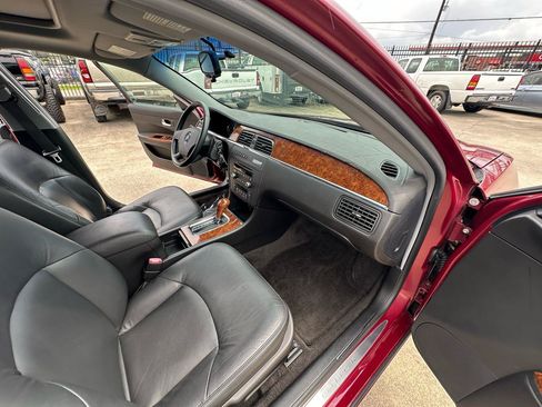 Used 2005 Buick LaCrosse CXS w/ Chrome Appearance Package FWD image 23