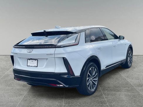 New 2026 Cadillac Lyriq Sport image 5