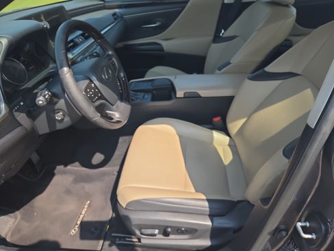 Used 2021 Lexus ES 250 w/ Premium Package AWD/4WD image 5
