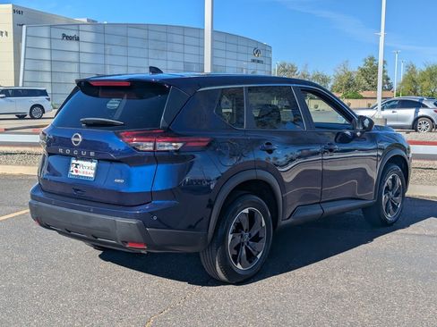 Certified 2025 Nissan Rogue SV image 8