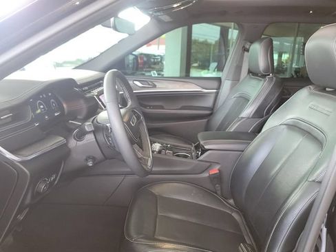 Certified 2023 Jeep Grand Cherokee L Overland AWD/4WD image 8